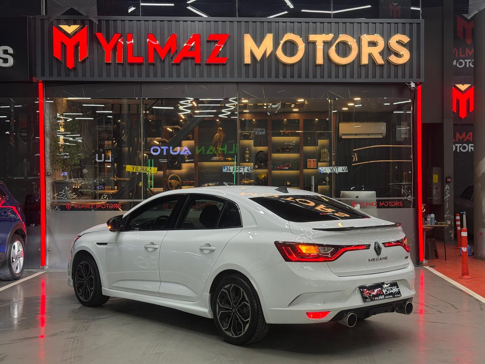 Yılmaz Motors'dan Renault Megane Sedan 1.5 DCI Touch EDC